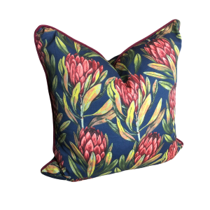 Libelle Amora - Pink Protea Navy Background - 65x65cm